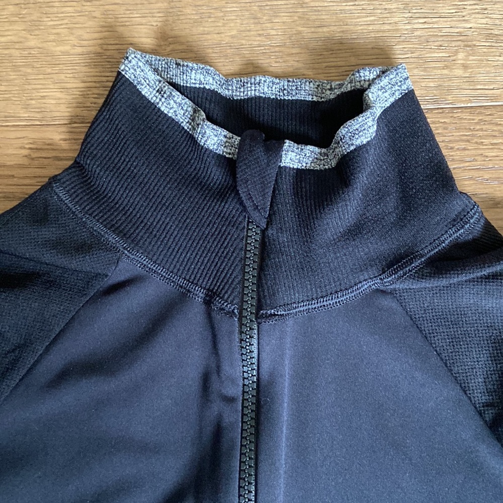 NWOT - Athleta Women’s Turtle Neck Jacket - Picture 7 of 7